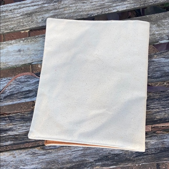 iPad cover with dog 🐶 - Picture 3 of 3